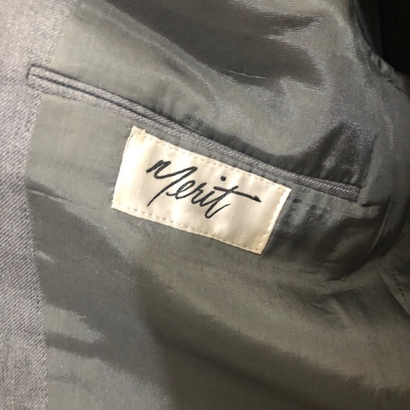 - Mens Light Gray Suit Jacket. - Picture 7 of 10